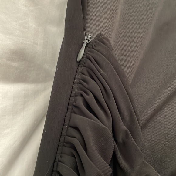 Black low back w sequins gown - Picture 6 of 7